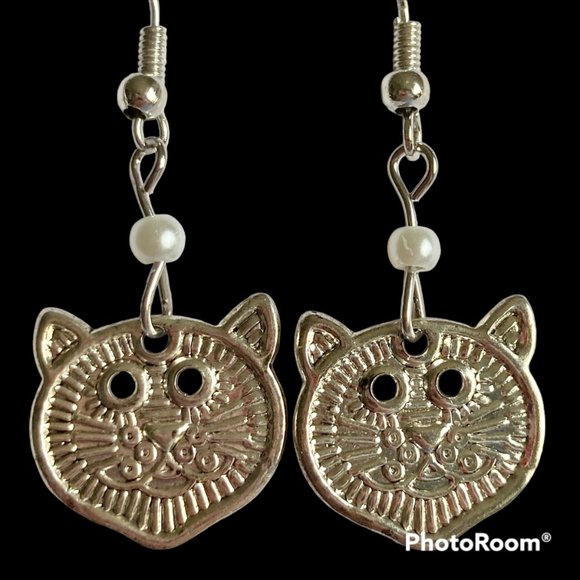 Pearl Kitty Cat Earrings Vintage Charms Lion Tiger Silver Plated Rescue Mom Gift - Picture 2 of 12